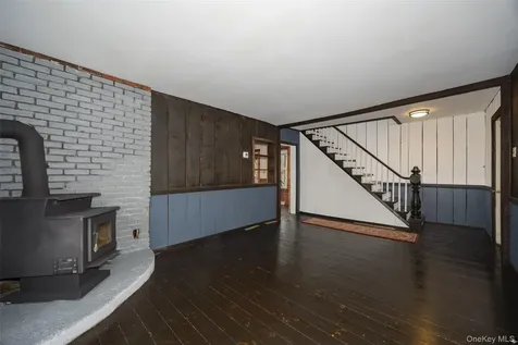 33 Thompson Street Red Hook NY 12571
