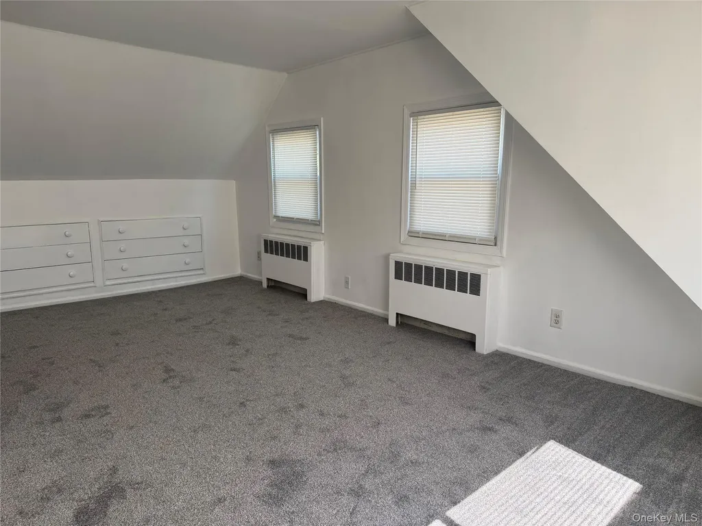 27 Gleaner Lane Levittown NY 11756