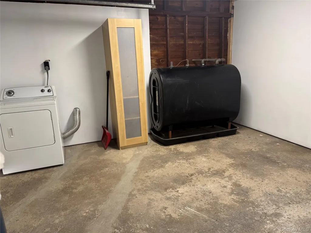 27 Gleaner Lane Levittown NY 11756