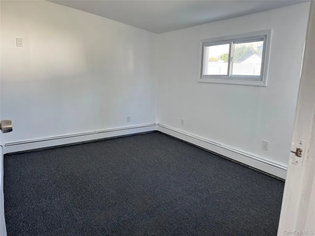 27 Gleaner Lane Levittown NY 11756
