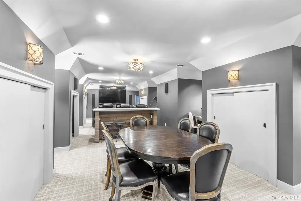 2 Pheasant Run Setauket NY 11733