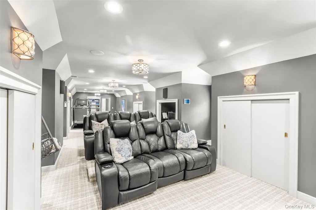 2 Pheasant Run Setauket NY 11733