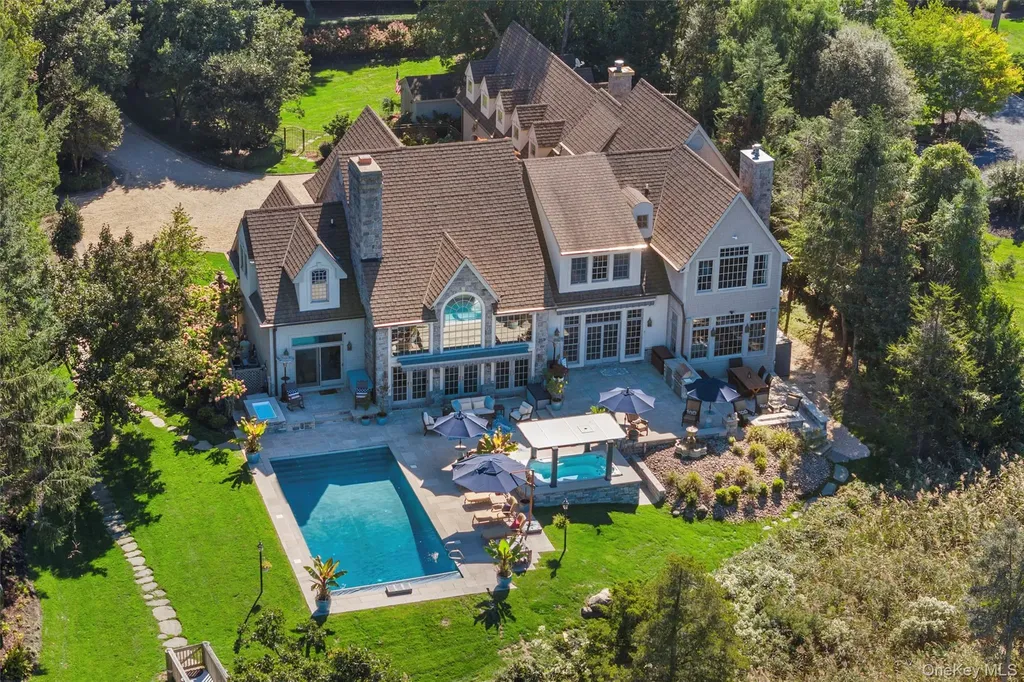 2 Pheasant Run Setauket NY 11733