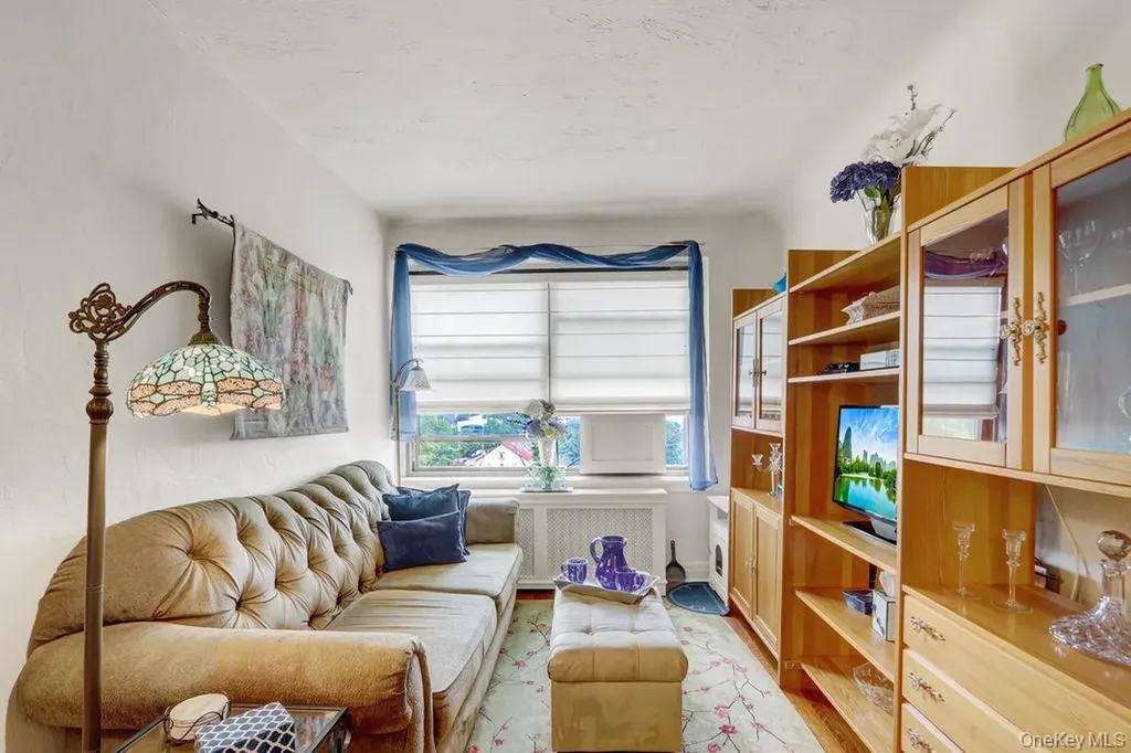 141 Woodmere Boulevard Woodmere NY 11598