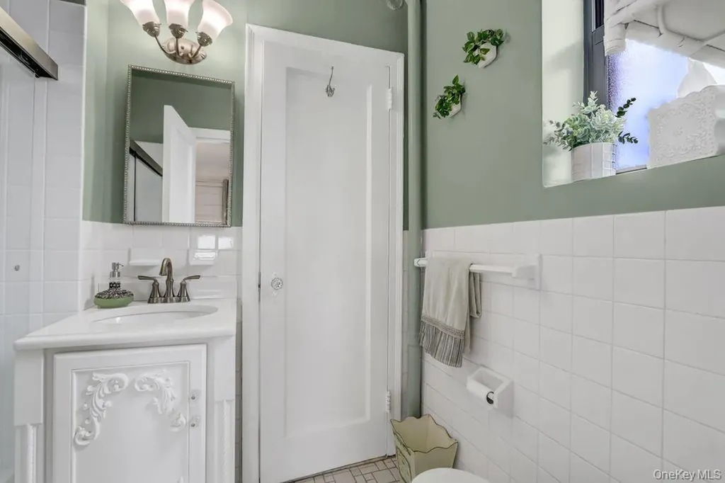 141 Woodmere Boulevard Woodmere NY 11598