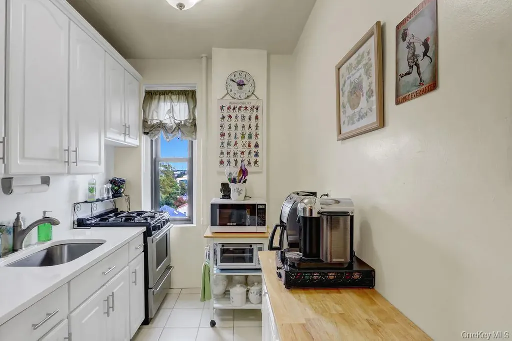 141 Woodmere Boulevard Woodmere NY 11598