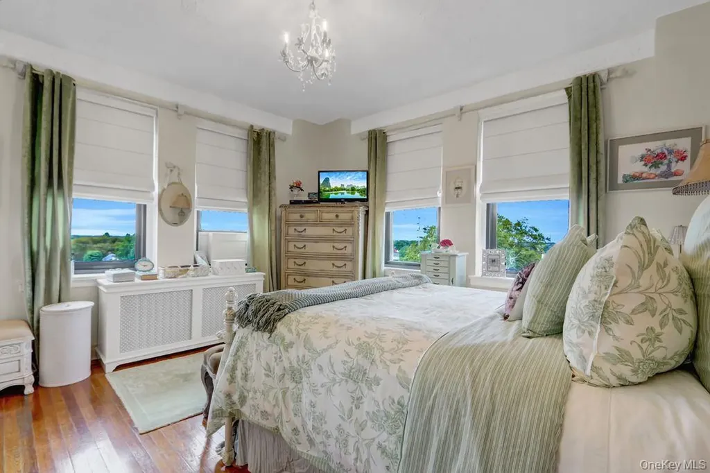141 Woodmere Boulevard Woodmere NY 11598