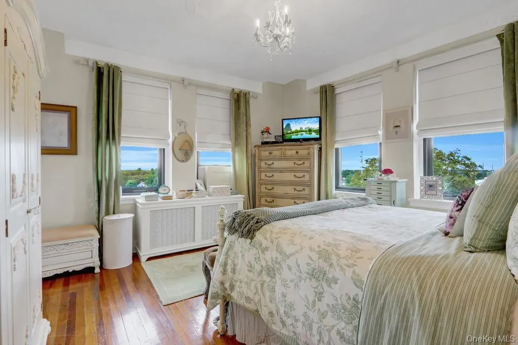 141 Woodmere Boulevard Woodmere NY 11598