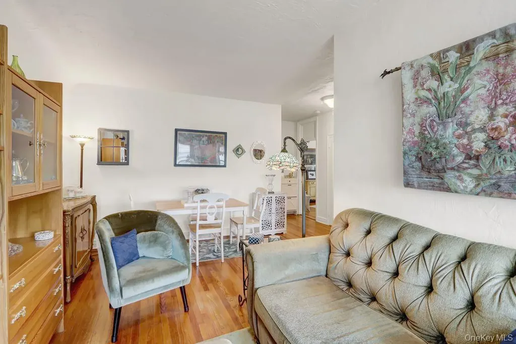 141 Woodmere Boulevard Woodmere NY 11598