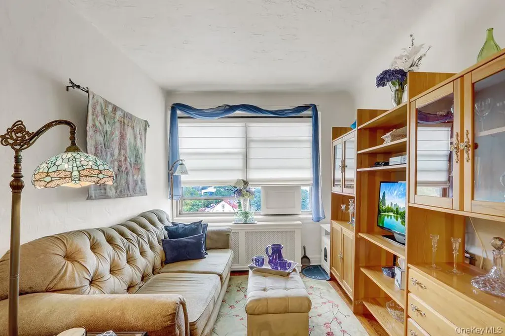 141 Woodmere Boulevard Woodmere NY 11598