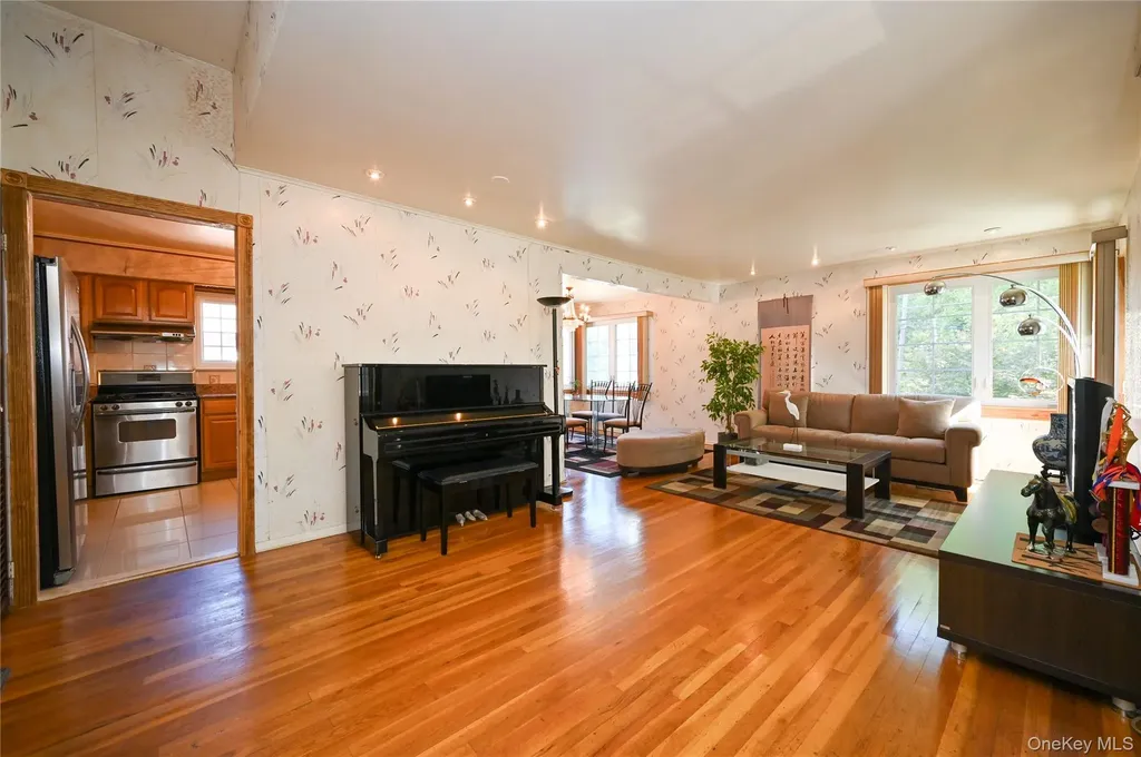 2830 210th Street Bayside NY 11360