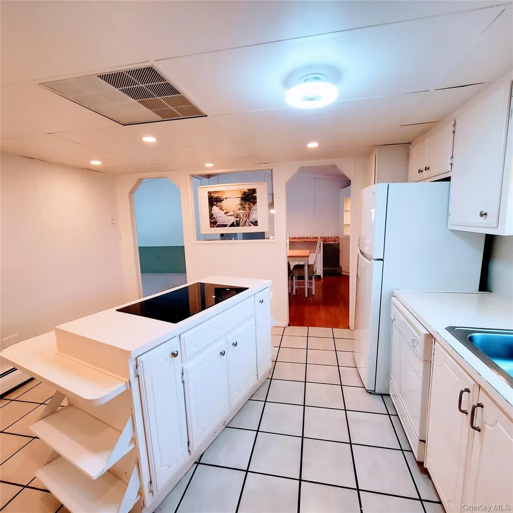 29 Perry Road Hyde Park NY 12538
