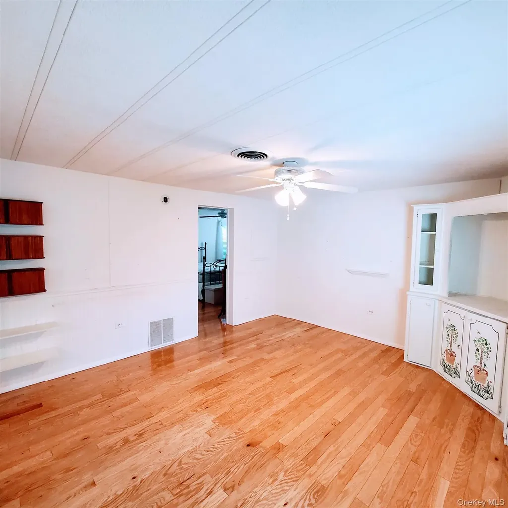 29 Perry Road Hyde Park NY 12538