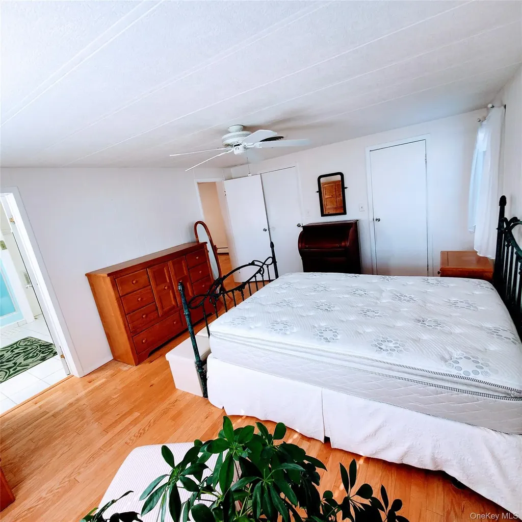 29 Perry Road Hyde Park NY 12538