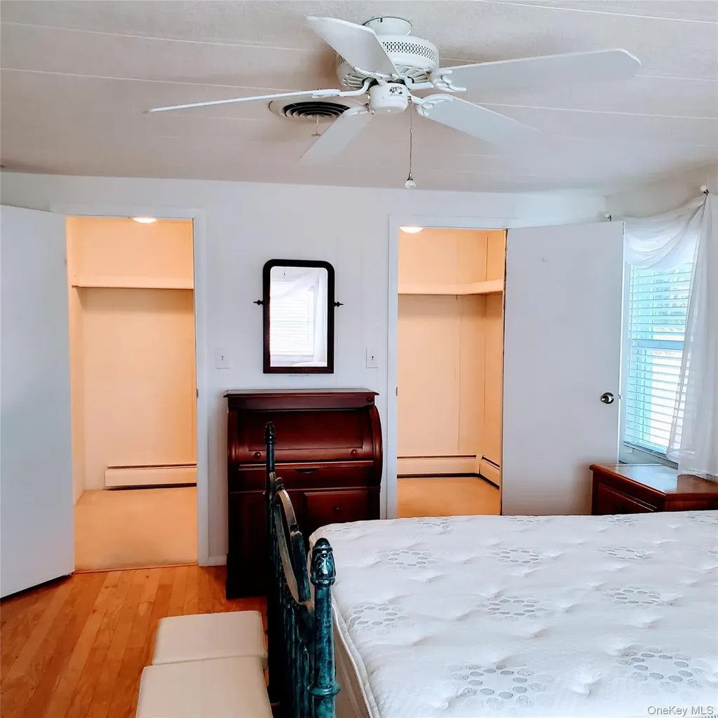 29 Perry Road Hyde Park NY 12538