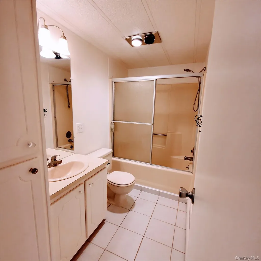 29 Perry Road Hyde Park NY 12538