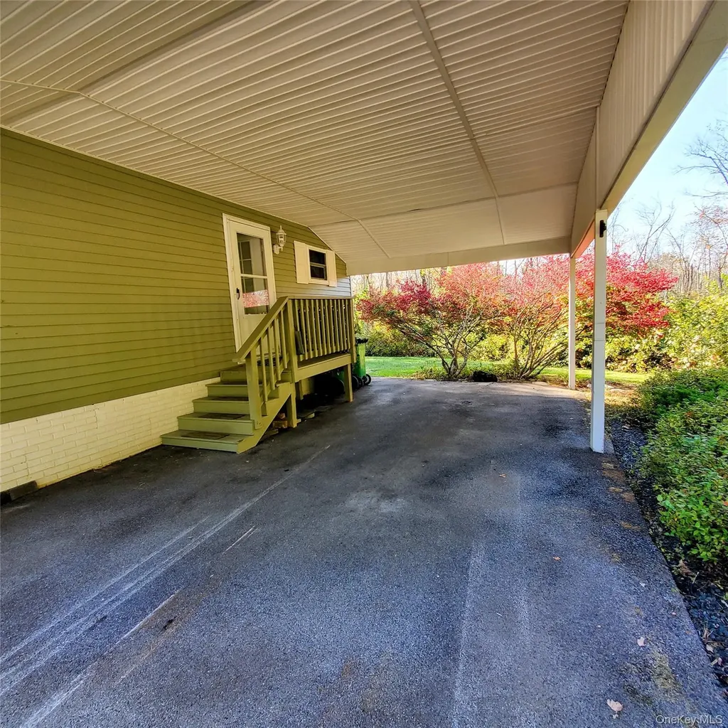 29 Perry Road Hyde Park NY 12538