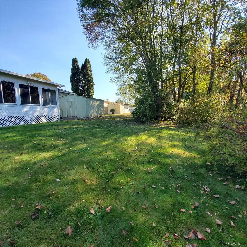 29 Perry Road Hyde Park NY 12538