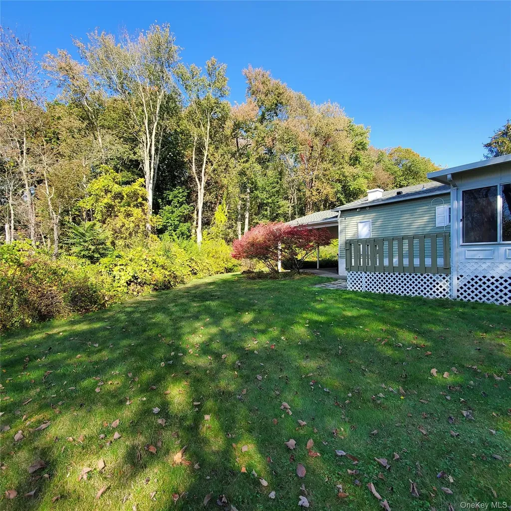 29 Perry Road Hyde Park NY 12538