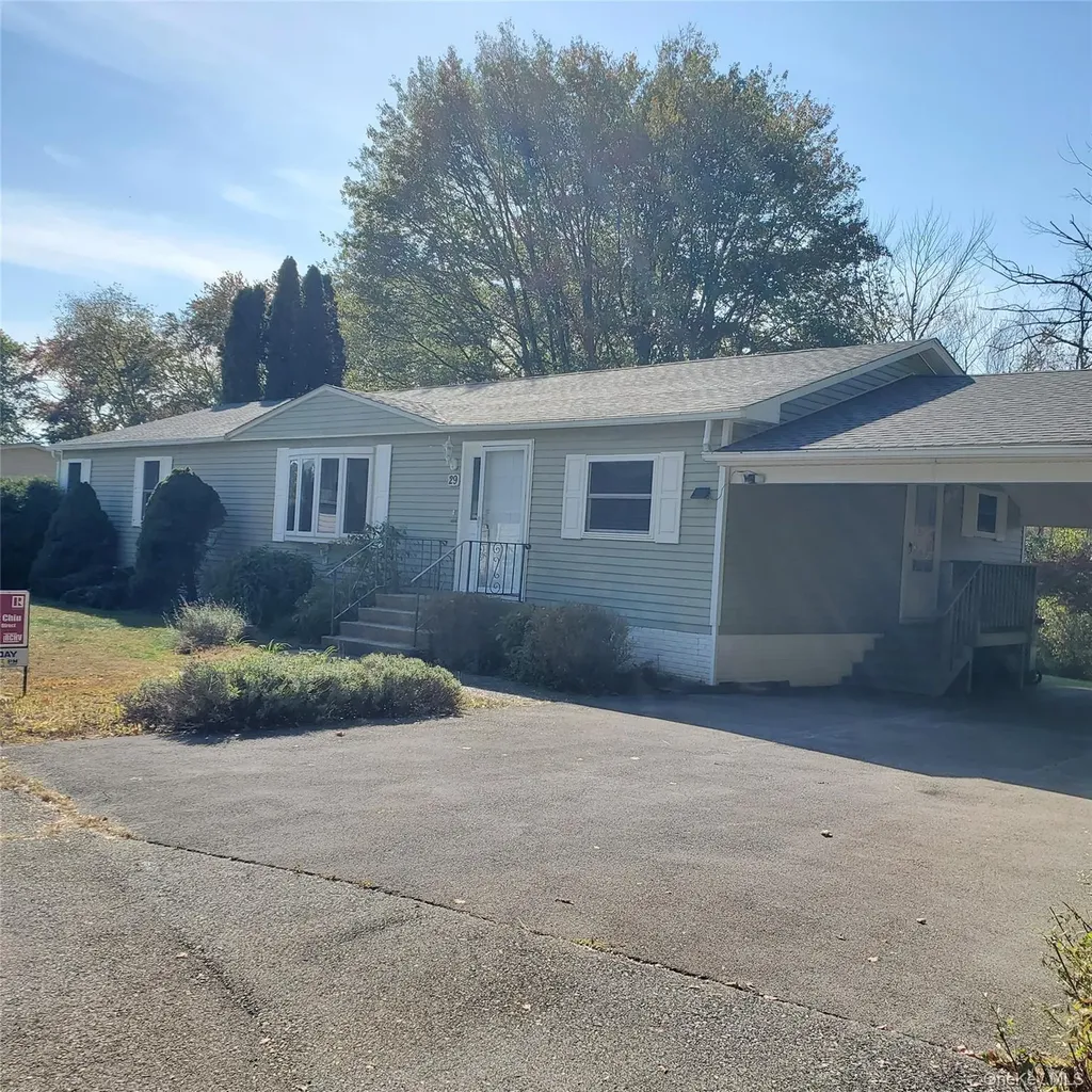 29 Perry Road Hyde Park NY 12538