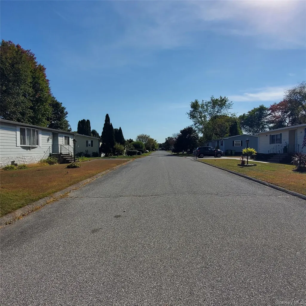 29 Perry Road Hyde Park NY 12538