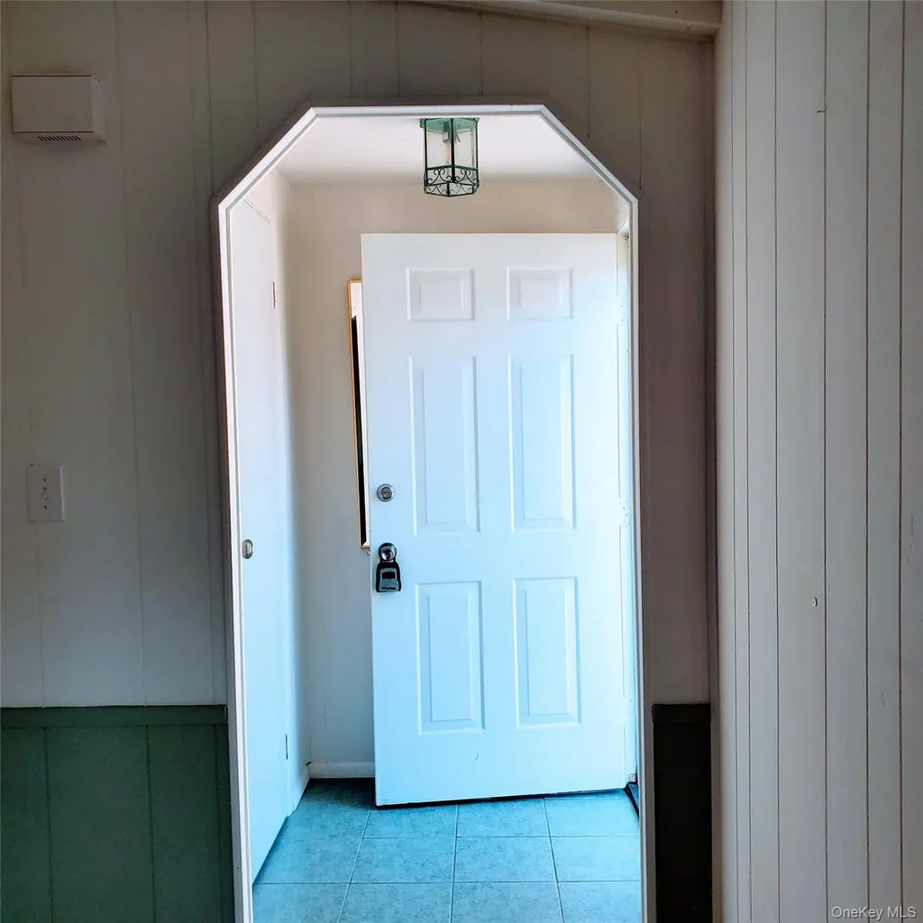 29 Perry Road Hyde Park NY 12538