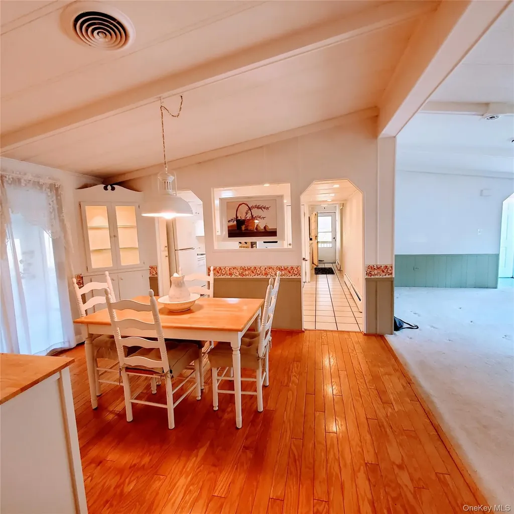 29 Perry Road Hyde Park NY 12538