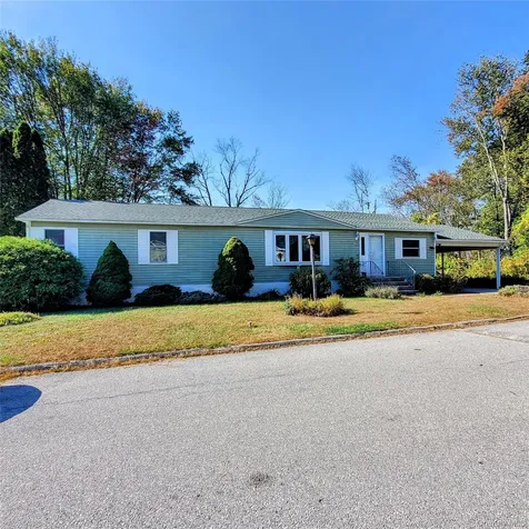 29 Perry Road Hyde Park NY 12538