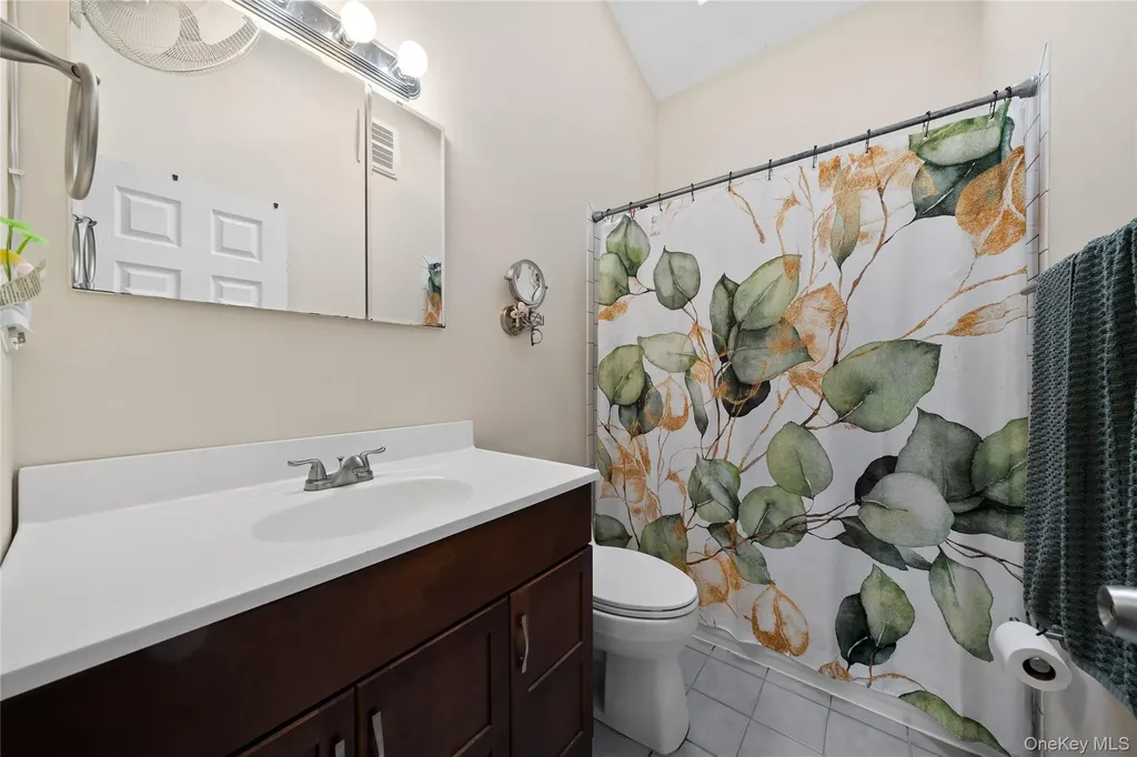 139 Forrest Avenue Shirley NY 11967