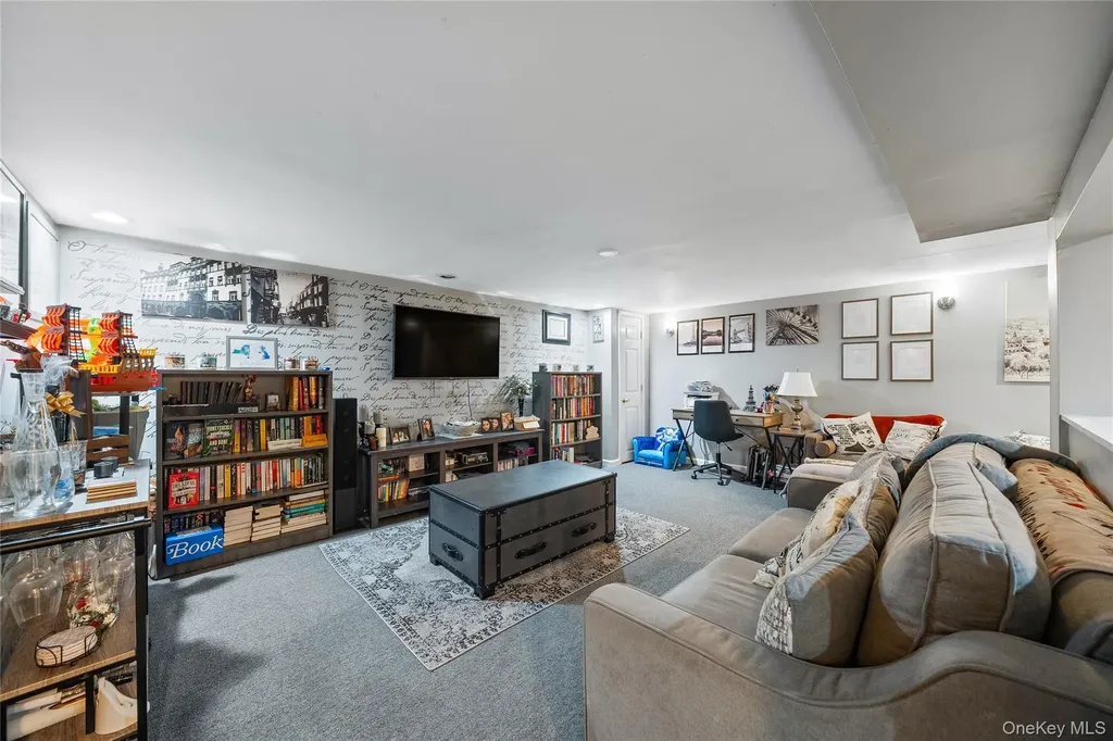 139 Forrest Avenue Shirley NY 11967