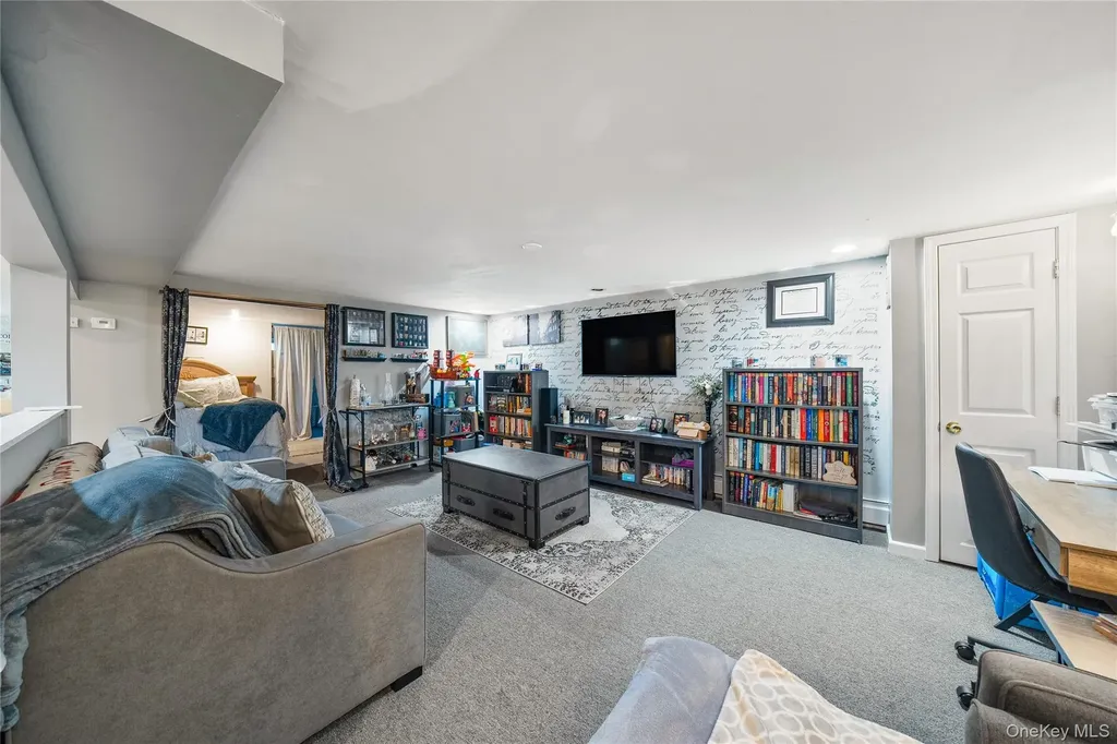 139 Forrest Avenue Shirley NY 11967