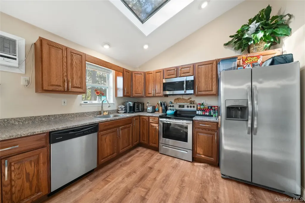 139 Forrest Avenue Shirley NY 11967