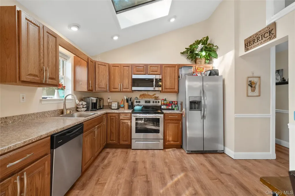 139 Forrest Avenue Shirley NY 11967