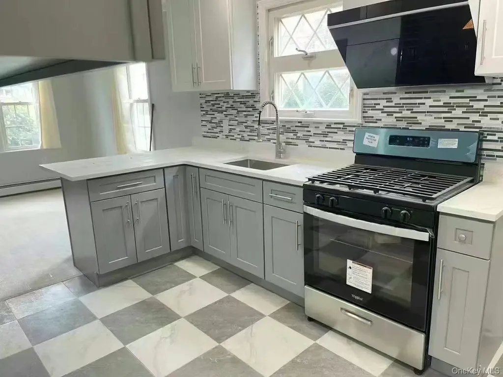 345 Plainfield Avenue Floral Park NY 11001
