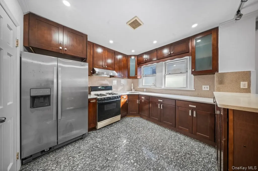 6133 157th Street Flushing NY 11367