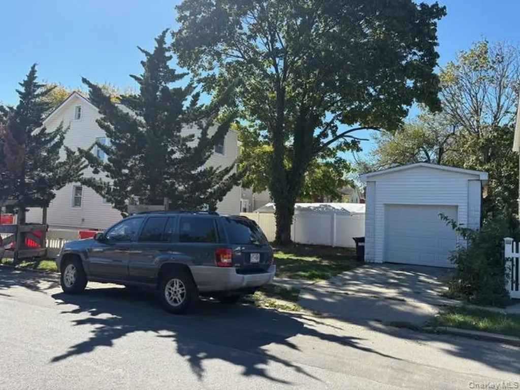 191-47 114th Drive Saint Albans NY 11412