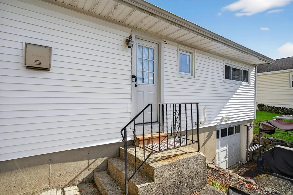 7 Manhattan Avenue Middletown NY 10940