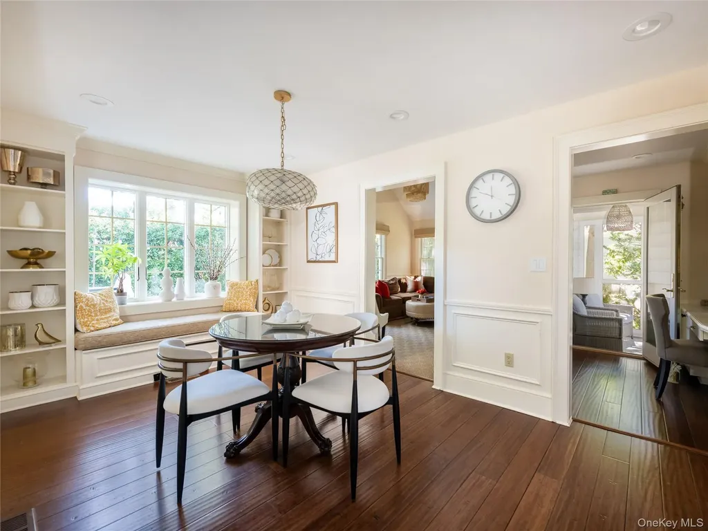 50 Eakins Road Manhasset NY 11030