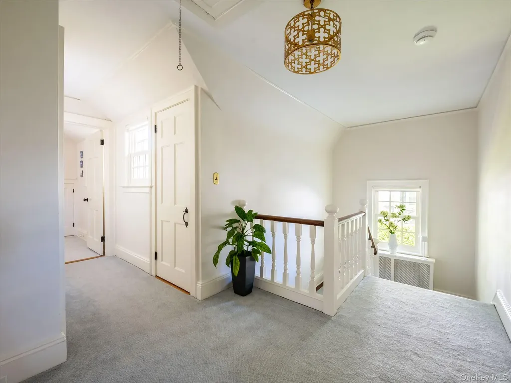 50 Eakins Road Manhasset NY 11030