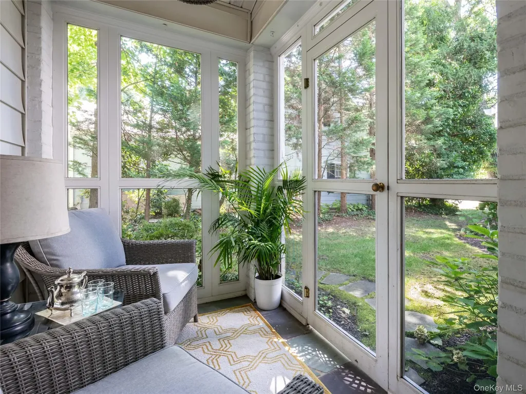 50 Eakins Road Manhasset NY 11030