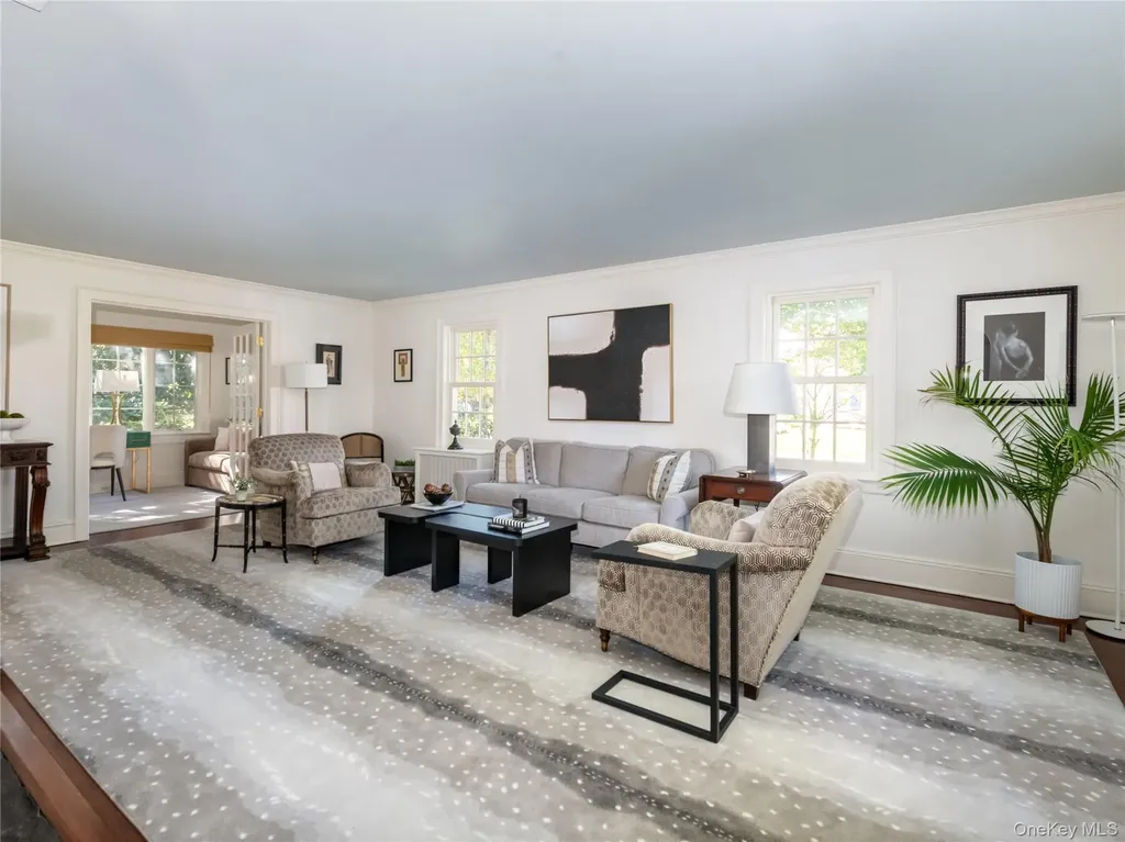 50 Eakins Road Manhasset NY 11030