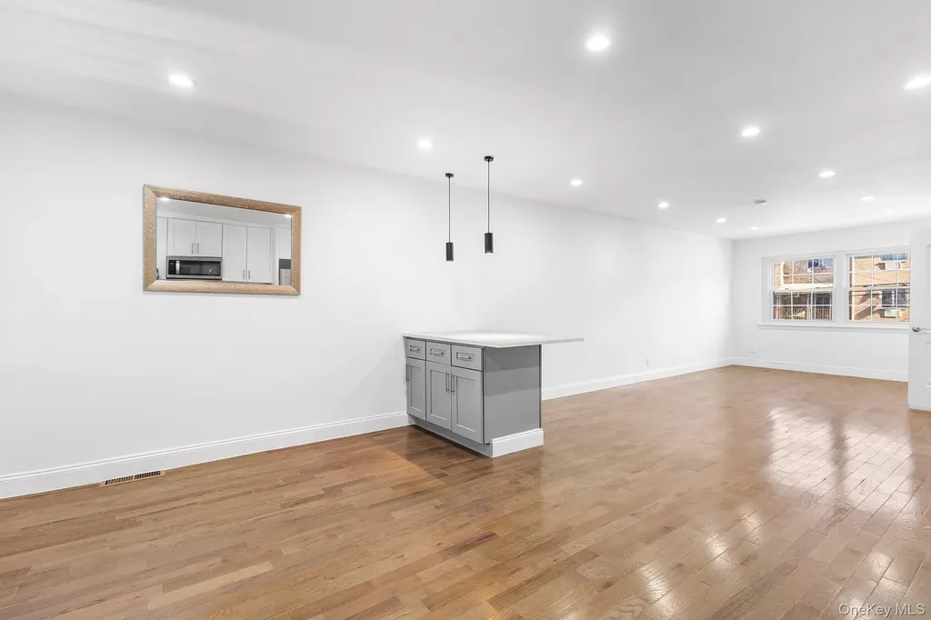 836 E 221st Street Bronx NY 10467