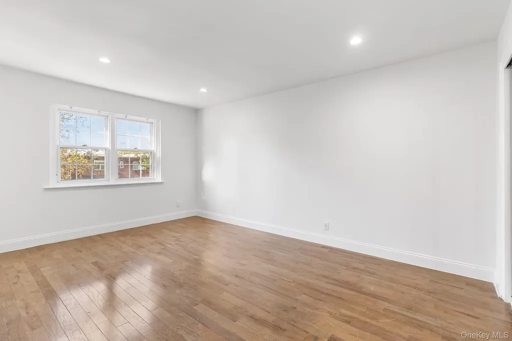 836 E 221st Street Bronx NY 10467