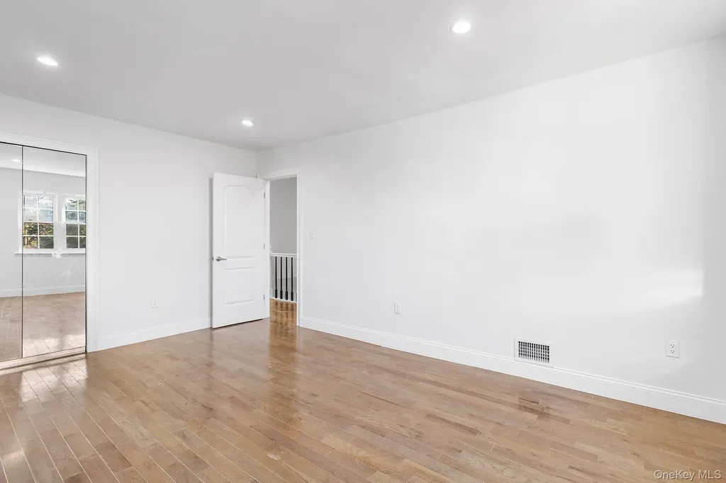 836 E 221st Street Bronx NY 10467