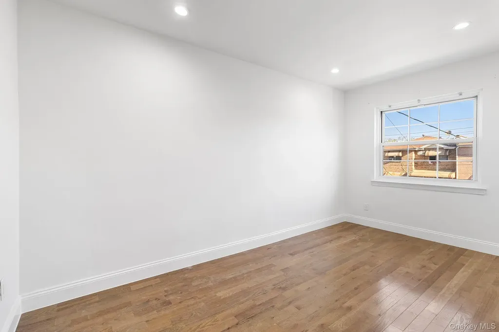 836 E 221st Street Bronx NY 10467