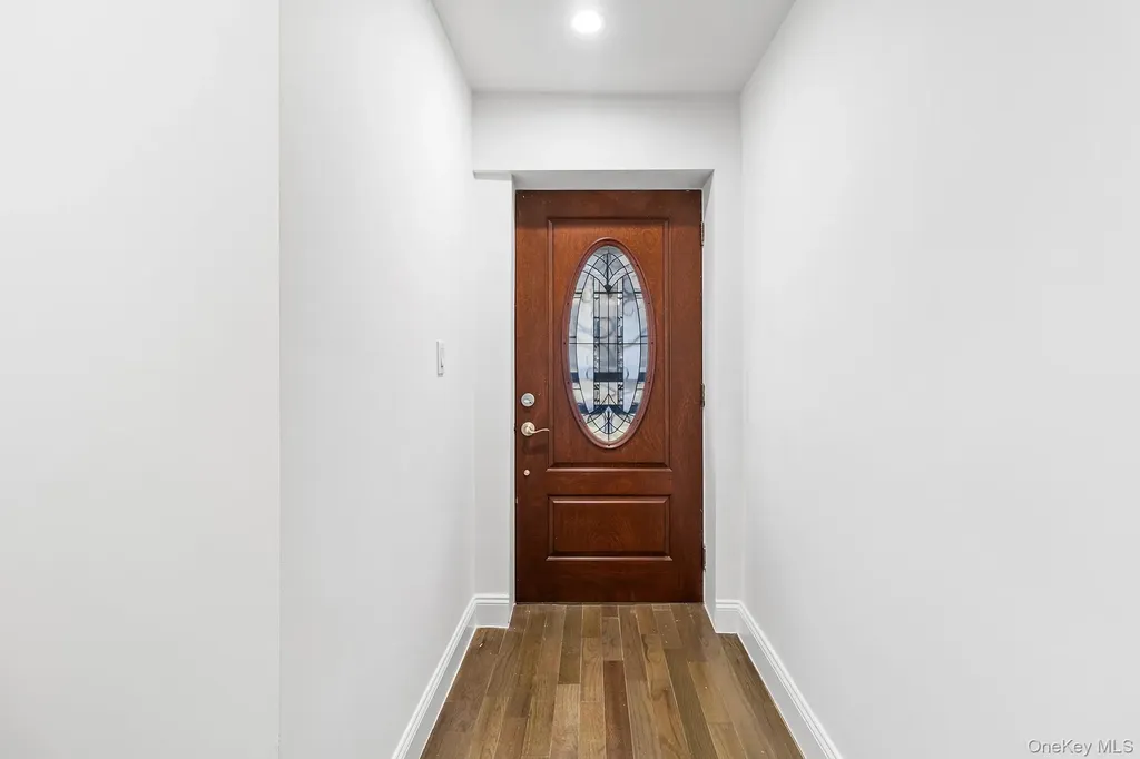 836 E 221st Street Bronx NY 10467