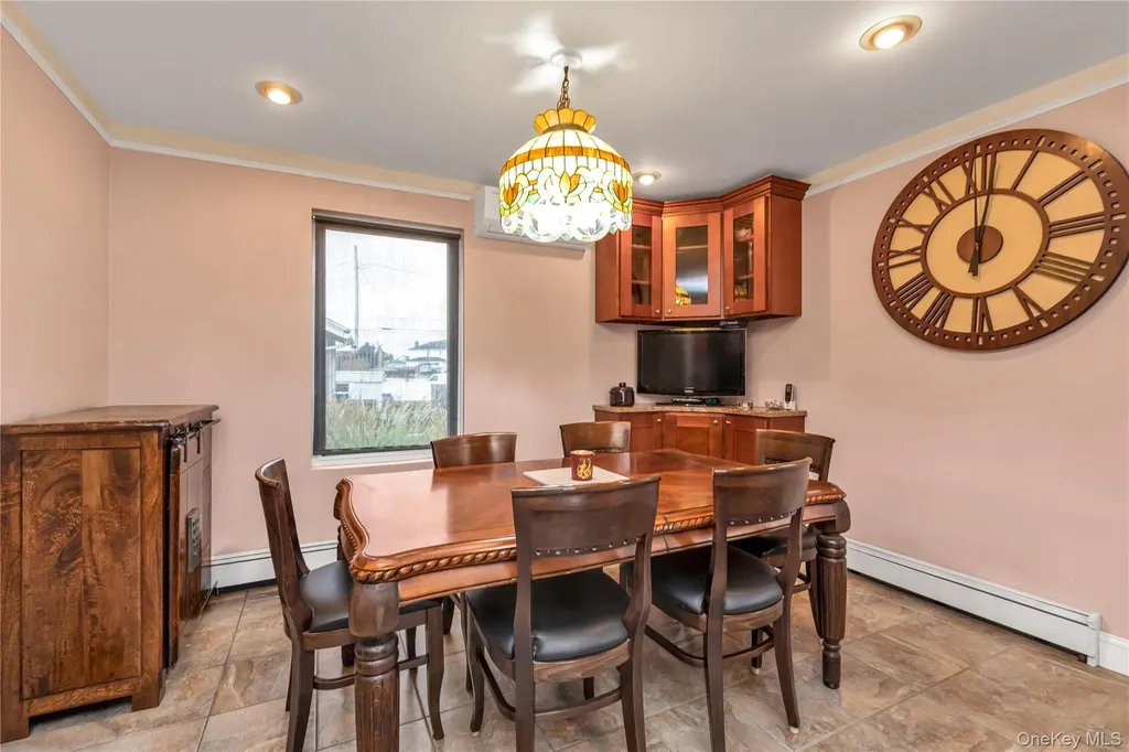 10 3rd Street Rosedale NY 11422