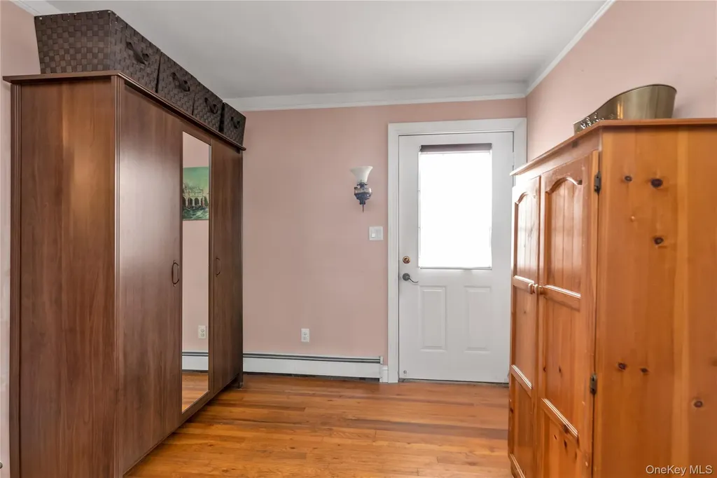 10 3rd Street Rosedale NY 11422