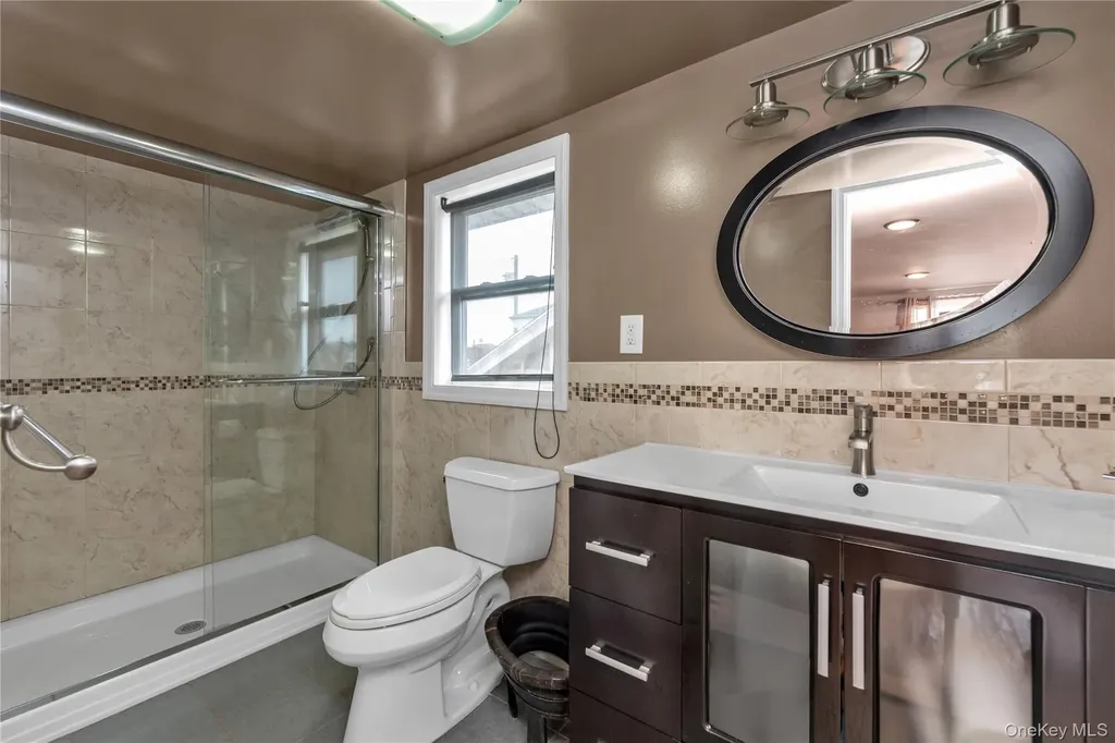 10 3rd Street Rosedale NY 11422