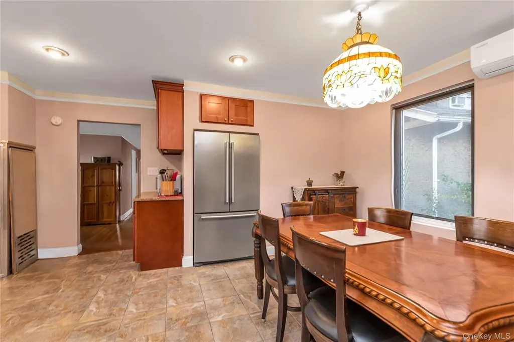 10 3rd Street Rosedale NY 11422